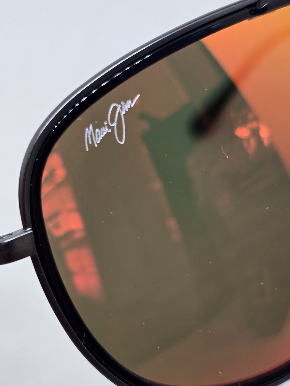 Maui Jim Aviator Sunglasses - Black Frame with Red Mirrored Lenses POLARIZED - Picture 6 of 6
